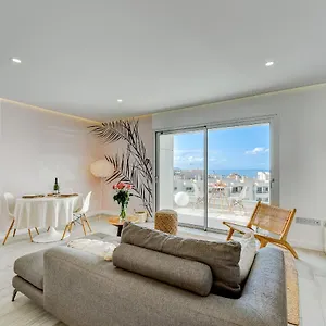 https://ocean-garden-sunset-penthouse.adeje-hotels.com